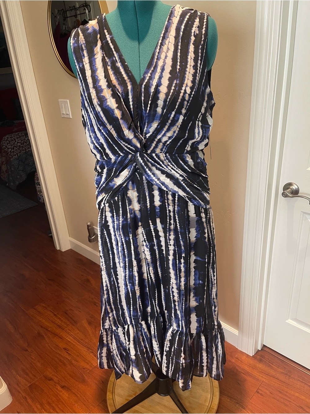 Dkny Navy and White Tie-Dye Twist-Waist Midi Dress - Picture 9 of 16
